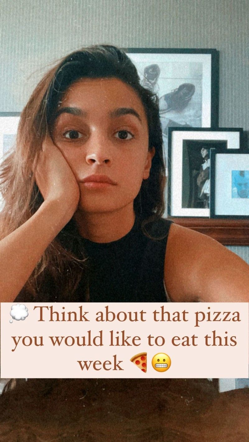 In the last second story she urges her fans to think about the pizza you would like to eat this week.