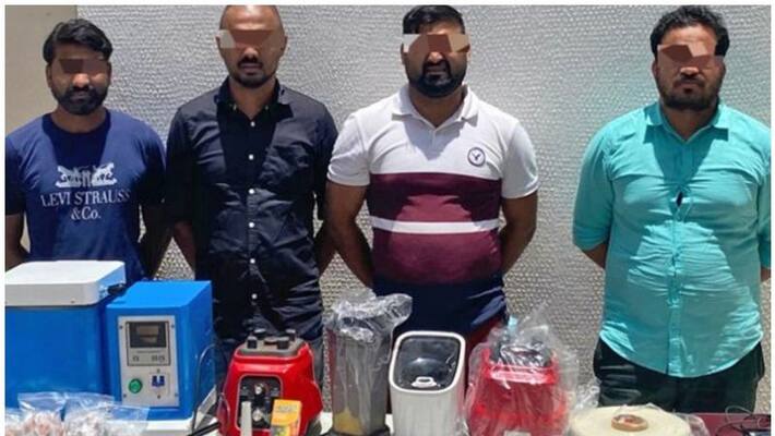 Four arrested for trying to smuggle gold from Qatar Four arrested for trying to smuggle gold from Qatar