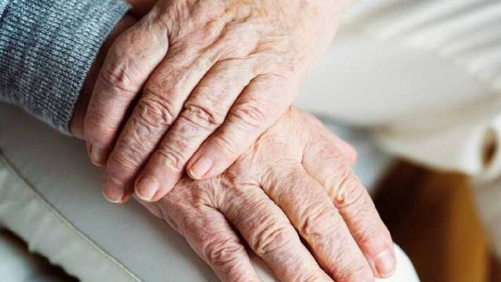 UP Elderly man Distressed By Son Writes His 2 Crore Value Property To District Magistrate pod UP Elderly man Distressed By Son Writes His 2 Crore Value Property To District Magistrate pod
