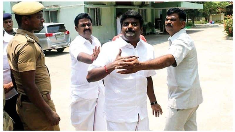 The right hand of former minister Vijayabaskar who threatened to kill