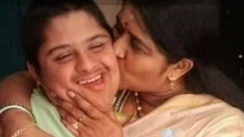 shocking news famous actress kavitha son death in corona infection