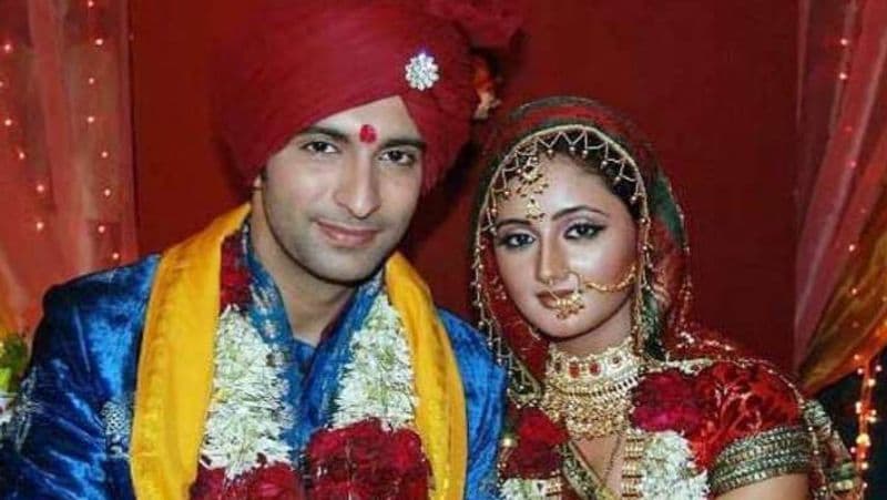 रश्मि ने फरवरी, 2012 को अपने को-स्टार नंदीश संधू के साथ धौलपुर में शादी की थी। दोनों टीवी शो उतरन के सेट पर ही मिले थे और यहीं से ये रिश्ता आगे बढ़ा। हालांकि 2 साल बाद ही दोनों के बीच मनमुटाव बढ़ने लगा और ये अलग रहने लगा। शादी के 4 साल बाद दोनों ने तलाक ले लिया।