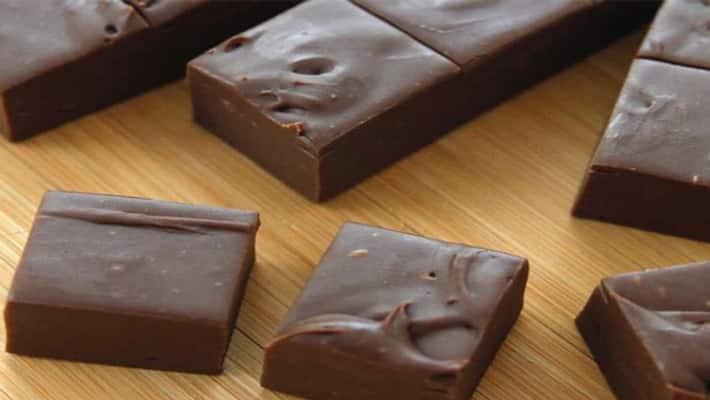 Homemade Chocolate Recipe with Condensed Milk and coco powder dva Homemade Chocolate Recipe with Condensed Milk and coco powder dva