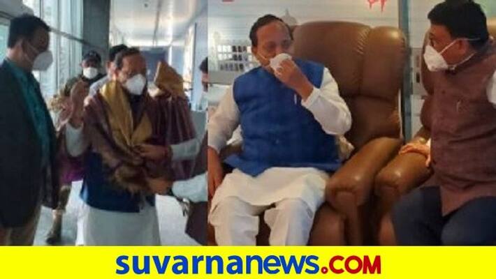 Karnataka Congress Hits out at BJP In charge Arun Singh rbj Karnataka Congress Hits out at BJP In charge Arun Singh rbj