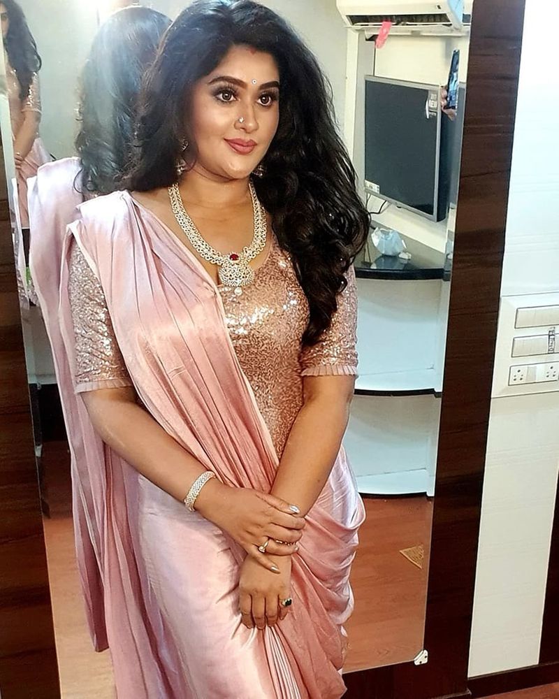 bigg boss season 5 fame priya shares private video getting viral in social media