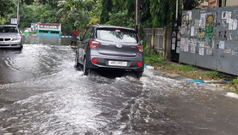 কলকাতার পাশাপাশি, ভারি বর্ষণে ভিজতে পারে দক্ষিণবঙ্গের অন্যান্য জেলাগুলিও।