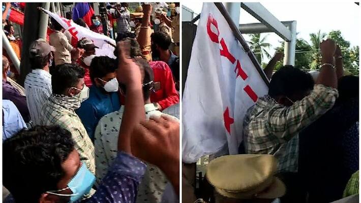 protest in kollam bypass against toll collection protest in kollam bypass against toll collection