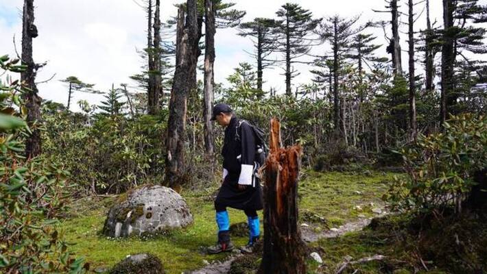Bhutan king patrolling boarder areas Bhutan king patrolling boarder areas