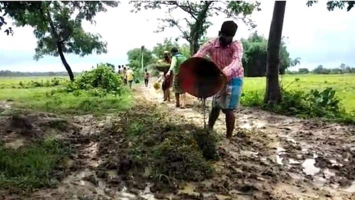 Bad condition of Road, son-in-laws also put effort to construct new road With villagers bpsb Bad condition of Road, son-in-laws also put effort to construct new road With villagers bpsb