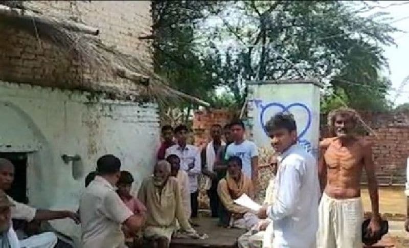इस घटना के बाद पूरे गांव में मातम पसरा हुआ है। वहीं परिवार के लोगों और माता-पिता का रो-रोकर बुरा हाल है। वह यही कह रहे हैं कि यह कैसा संयोग है जिस दिन के लिए हम सालों से इंतजार कर रहे थे। वही दिन इस तरह हमारा सब कुछ खत्म कर देगा।
