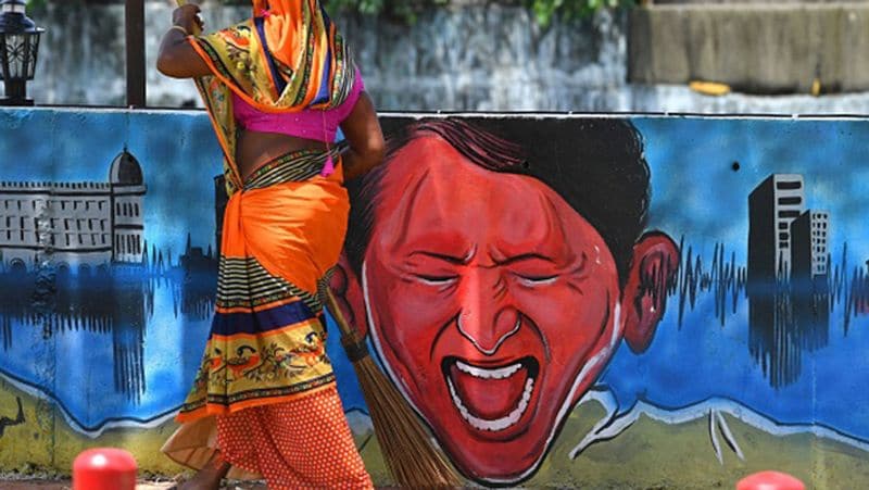 বাংলায় কোভিডজয়ীর সংখ্যা বেড়ে দাঁড়াল ১৪৩৪, ৯৯৪ জন। উল্লেখ্য় মার্চে সুস্থতার হার ৯৭.৬৪ শতাংশে পৌছে গিয়েও ফের কমে যায়। তবে এই মুহূর্তে একদিনে আবার বেড়ে ৯৭.৩৪ শতাংশ।