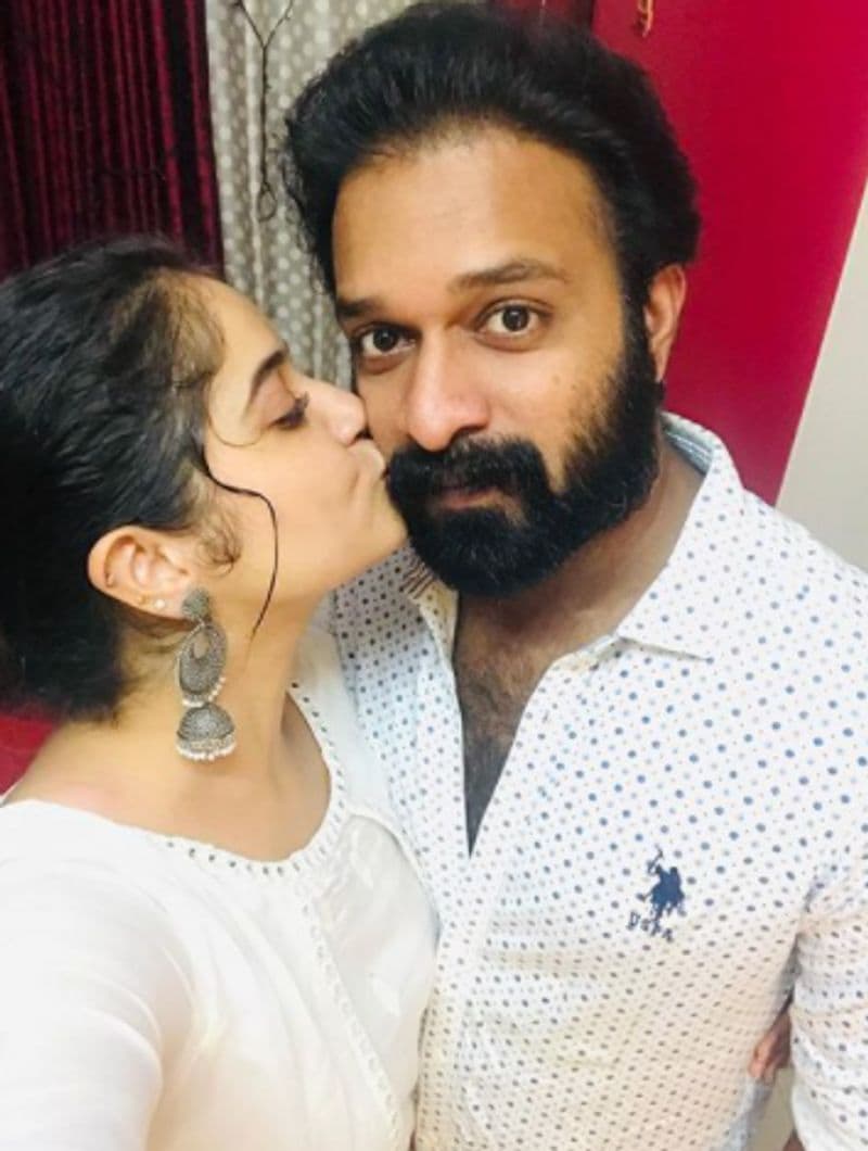 ചിന്താവിഷ്ടയായ ശ്യാമള എന്ന സിനിമയിലൂടെയാണ് ഷഫ്ന വെള്ളിത്തിരയിലെത്തുന്നത്.