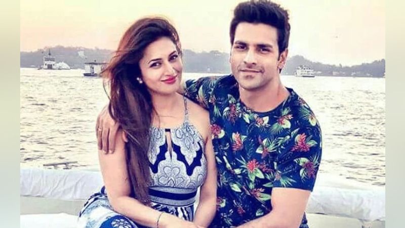 मेकर्स ने शो के लिए दिव्यांका त्रिपाठी और उनके पति विवेक दाहिया को अप्रोच किया है। हालांकि, कपल ने अभी शो को लेकर क्या कहा है यह बात सामने नहीं आई है। वहीं, टीवी शो बालिका वधू में काम कर चुकीं नेहा मर्दा ने हाल ही में कन्फर्म किया है कि उन्हें बिग बॉस 15 के लिए अप्रोच किया गया है। 