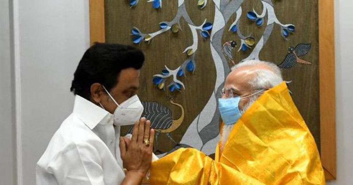 AIADMK: மோடிக்கு எதிரான திமுகவின் கருப்புக் கொடி வெள்ளைக் கொடியானது ஏன்? ஸ்டாலினை விளாசும் அதிமுக..!