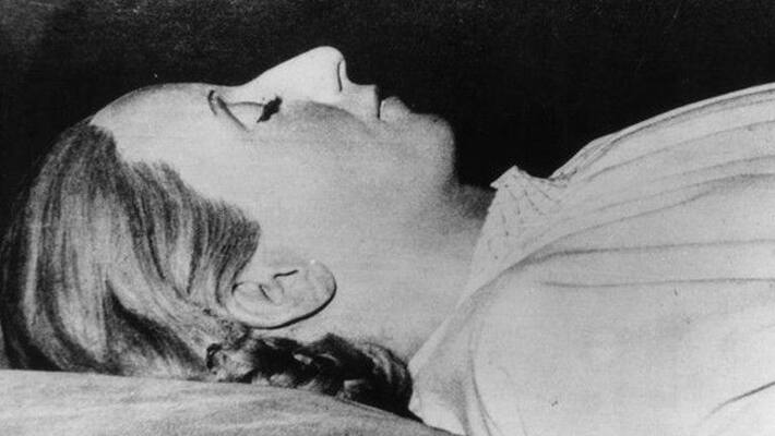 life death and funeral story of Eva Peron life death and funeral story of Eva Peron
