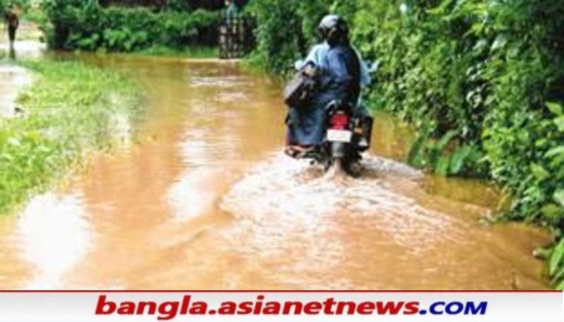 জামাইষষ্ঠীর পরে বৃহস্পতিবার বেলা বাড়ার সঙ্গে সঙ্গে কালো মেঘে আকাশ ঢেকে গিয়ে নেমে আসে দফায় দফায় বৃষ্টি মুর্শিদাবাদের একাধিক জায়গায়।বিশেষত ডোমকলের মোহনপুর কান্দি ,ভরতপুর সালার রেজিনগর সদর শহর বহরমপুরের একাধিক জায়গায়। শুরুতে অল্প ঝড়ো হাওয়ার পরে মুষলধারে বিক্ষিপ্তভাবে একনাগাড়ে শুরু হয় বৃষ্টি। কোথাও জমির ধানের ফসল নুয়ে, পড়ে তো কোথাও সবজি খেতে জমে যায় হাঁটু পর্যন্ত জল।