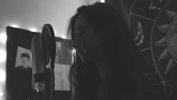 Artist turns cab drivers' conversations into sad song; Mahira Khan reacts-tgy Artist turns cab drivers' conversations into sad song; Mahira Khan reacts-tgy