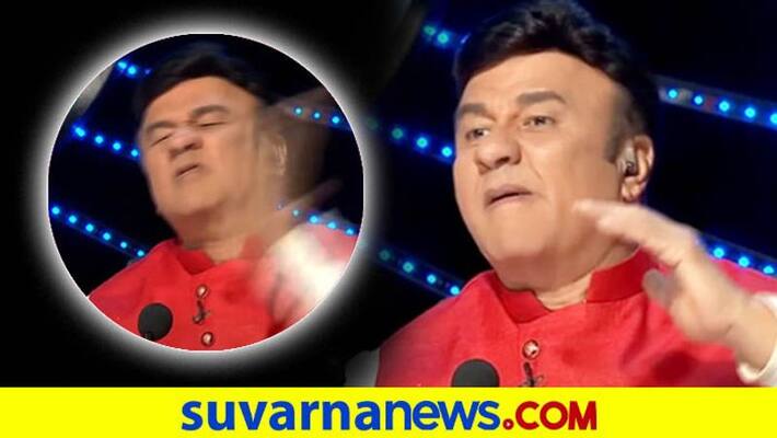 Indian Idol Anu malik furiously slaps himself video viral vcs Indian Idol Anu malik furiously slaps himself video viral vcs