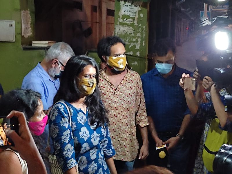 പ്രതികൾക്ക് ജാമ്യം നൽകിയ ഉത്തരവിൽ യുഎപിഎ ദുരുപയോഗം ചെയ്യുന്നതിനെതിരെ ഹൈക്കോടതി ദില്ലി പൊലീസിനെതിരെ രൂക്ഷവിമര്ശനം ഉന്നയിച്ചു. പ്രതിഷേധിക്കാനുള്ള അവകാശം ഭീകരവാദമല്ലെന്നും യുഎപിഎ ദുരുപയോഗം പാര്ലമെന്റിന്റെ സദുദ്ദേശത്തെ അട്ടിമറിക്കുന്നുവെന്നും ഹൈക്കോടതി വ്യക്തമാക്കി.