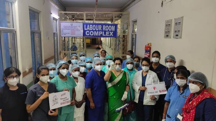 IMA observes nationwide protest seeking central law to protect doctors against violence-dnm IMA observes nationwide protest seeking central law to protect doctors against violence-dnm