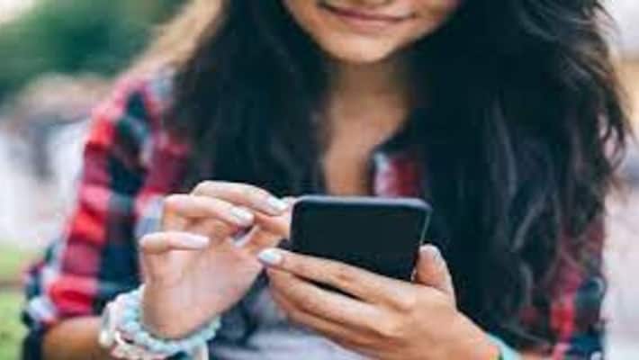 Covai cyber crime police give a warning about online cheating Covai cyber crime police give a warning about online cheating