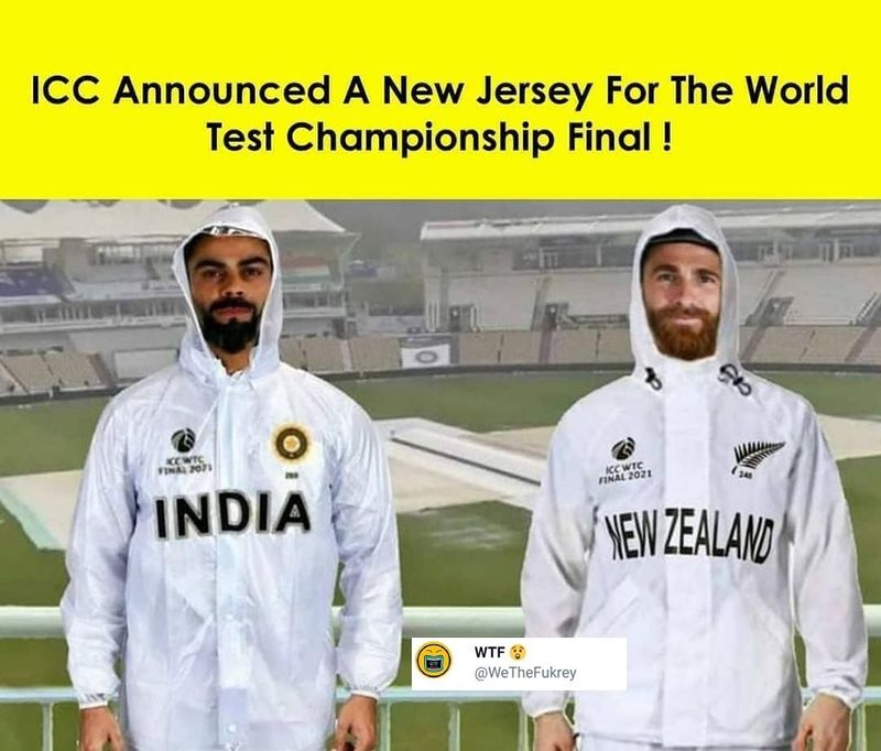 ఇప్పుడు వరుణుడు ఆగకుండా కురుస్తుండడంతో ఐసీసీ వరల్డ్ టెస్టు ఛాంపియన్షిప్లో తొలి రోజు ఆటను రద్దు చేశారు... దీంతో ఈ మ్యాచ్ కోసం ఎన్నో రోజులుగా ఎదురుచూస్తన్న క్రికెట్ ఫ్యాన్స్, నిరాశకు గురయ్యారు. సోషల్ మీడియాలో మీమీలు, పోస్టులతో ఇంగ్లాండ్లో ఫైనల్ నిర్వహించాలని భావించిన ఐసీసీని ట్రోల్ చేస్తున్నారు. 