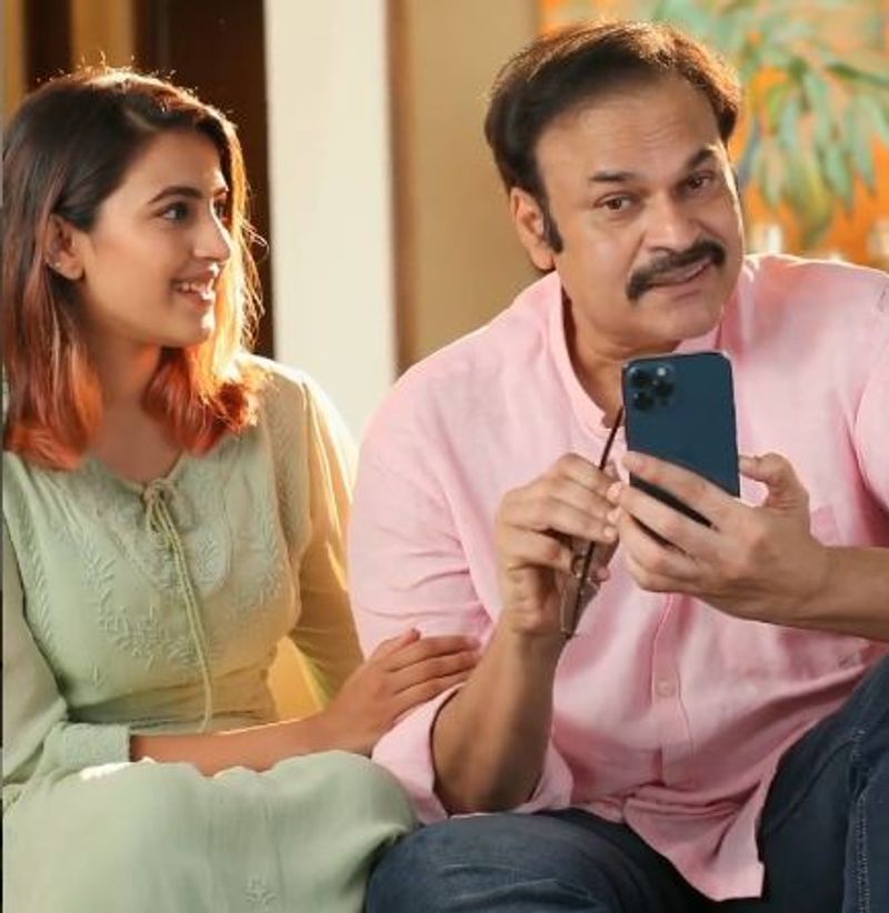 నిహారిక గతేడాది డిసెంబర్ 9న చైతన్యను పెళ్లి చేసుకుని వైవాహిక జీవితంలోకి అడుగు పెట్టిన సంగతి తెలిసిందే. రాజస్థాన్లోని ఉదయ్పూర్లో జొన్నలగడ్డ చైతన్యతో నిహారిక పెళ్లి అంగరంగ వైభవంగా జరిగింది.