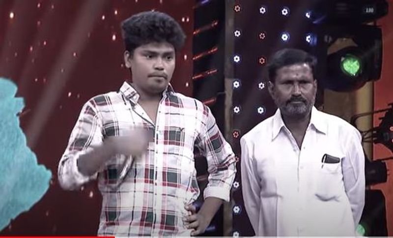 మరోవైపు కెవ్వు కార్తీక్ ఫాదర్తోనూ ఉన్న అనుబంధాన్ని పంచుకున్నాడు. తల్లికి క్యాన్సర్ అని చెప్పి షాక్ ఇచ్చాడు. తమ జీవితంలో కష్టం వచ్చి ఇంకా అది అలానే ఉండిపోయిందన్నారు.