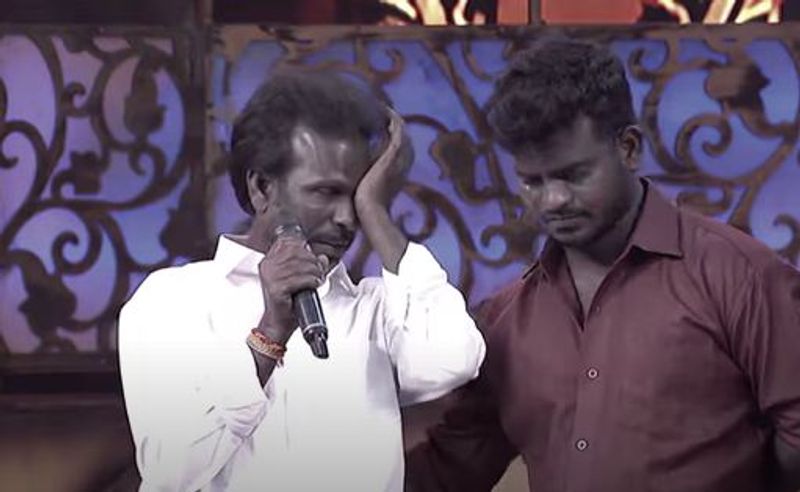 ఇలా మనకు నవ్వులు పండిస్తూ ఉన్న జబర్దస్త్ కమెడీయన్ల తెలియని కన్నీటి గాథలు అందరిచేత కన్నీళ్లు పెట్టిస్తున్నారు.ఈ స్కిట్లు సుడిగాలి సుధీర్ హోస్ట్ గా చేస్తున్న `శ్రీదేవి డ్రామాకంపెనీ`లో ప్రదర్శించడం విశేషం.
