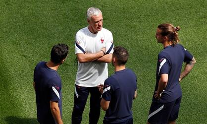 football Didier Deschamps likely to remain France boss despite Qatar World Cup 2022 failure - Reports-ayh