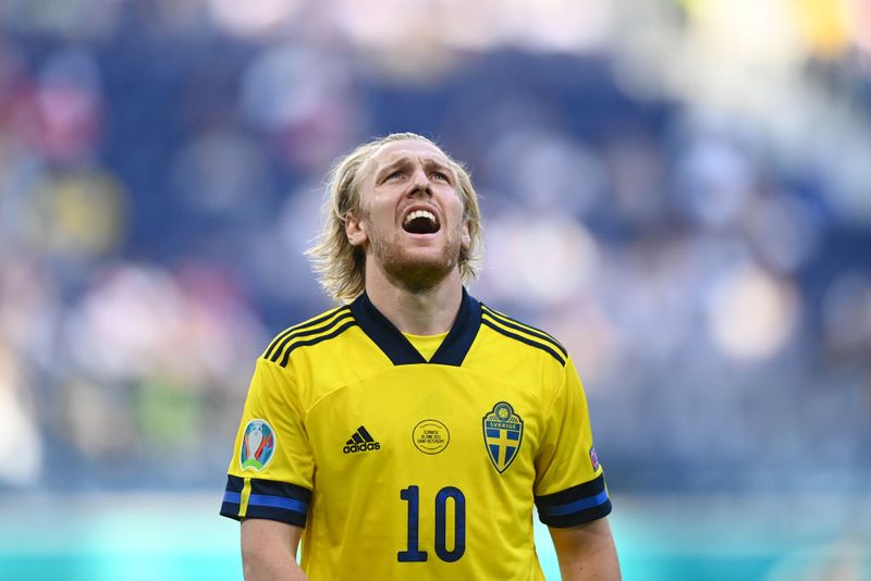 Sweden edges past Slovakia
In the opening game of the evening, Sweden entertained Slovakia at the Saint-Petersburg Stadium. The opening half was relatively composed, with just three promising attacks coming up, but to no avail, as the deadlock stayed in place. However, in the second half, 11 bright chances were created. Meanwhile, in the 77th minute, Emil Forsberg fired in the winner via a penalty, as the Slovakians were left heartbroken.