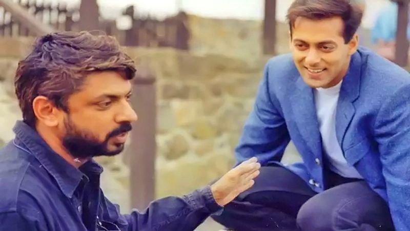 शूटिंग के दौरान हम दिल दे चुके के सेट पर संजय लीला भंसाली और सलमान खान।
