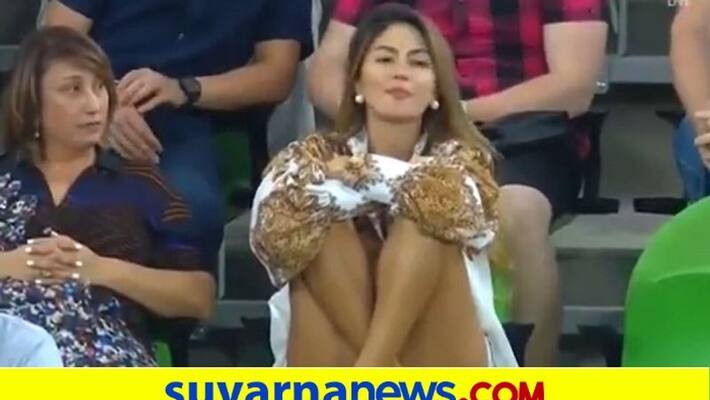 Football Match cameraman focused on Girl commentator starts singing song video goes viral ckm Football Match cameraman focused on Girl commentator starts singing song video goes viral ckm