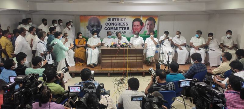 തന്റെ അഭിമുഖത്തെ തുടര്ന്ന് പിആർ ഏജൻസിയുടെ കൂട്ടിൽ നിന്ന് പുറത്തുവന്ന യഥാർത്ഥ പിണറായി വിജയനെയാണ് ഇന്നലത്തെ പത്രസമ്മേളനത്തില് കണ്ടത്. അദ്ദേഹത്തിന്റെ ഭാഷ പൊളിറ്റിക്കൽ ക്രിമിനലിന്റെതാണെന്നും സുധാകരൻ ആരോപിച്ചു. 