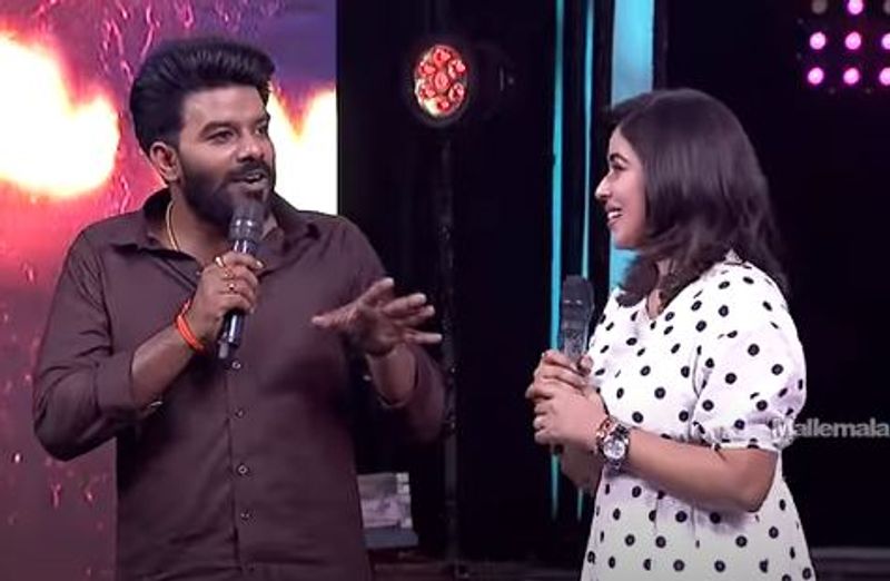 మనకు వాళ్లలాగా బ్రేక్ ఫాస్ట్ లు లేవు, అంతా మెయిన్ కోర్సే అంటే డబుల్ మీనింగ్ డైలాగ్లో రచ్చ రచ్చ చేశాడు సుడిగాలి సుధీర్.