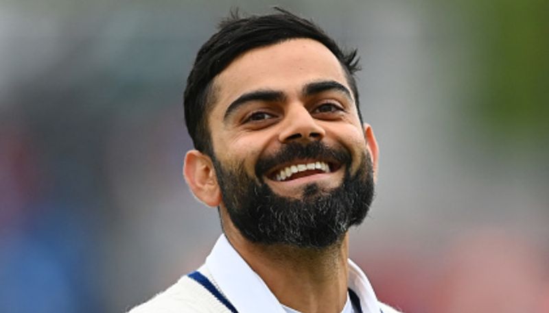 తాజాగా ప్రకటించిన హోపర్హెచ్క్యూ 2021 ఇన్స్టాగ్రామ్ రిచెస్ట్ సెలబ్రిటీల లిస్టులో భారత సారథి విరాట్ కోహ్లీకి 19వ ర్యాంకు దక్కింది...