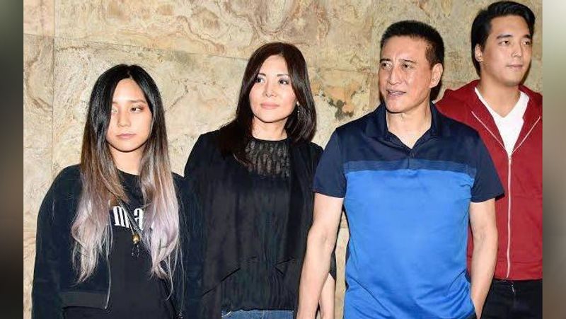 कई बॉलीवुड फिल्मों में विलेन का रोल निभा चुके डैनी की एक बेटी और एक बेटा है। उनकी बेटी का नाम पेमा डेंग्जोंगपा है। पेमा ने एनिमेशन में बीए ऑनर्स की डिग्री ली है। इसके अलावा वो लंदन कॉलेज ऑफ कम्युनिकेशन से भी पढ़ाई कर चुकी हैं।