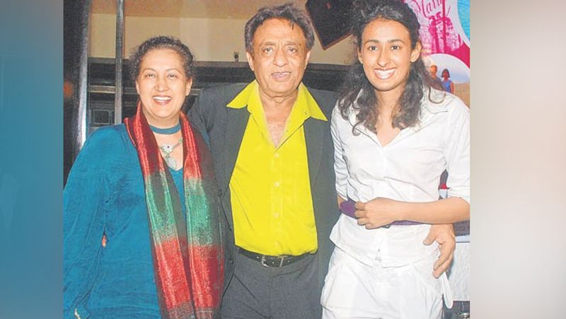 रंजीत ने 200 से अधिक फिल्मों में विलेन का काम किया। उनकी बेटी दिव्यांका फैशन और ज्वैलरी डिजाइनर है।