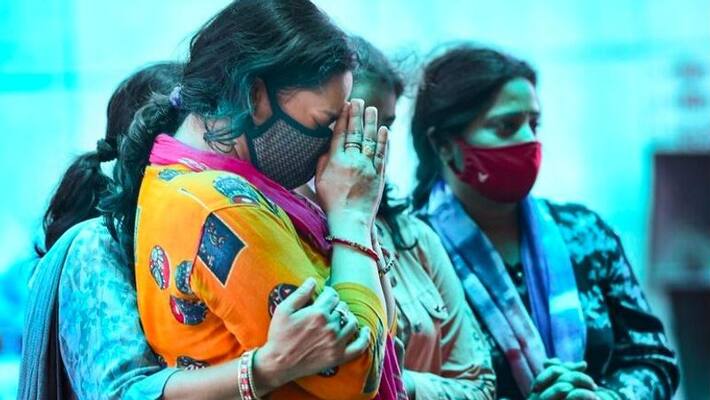 Center told the Supreme Court that it cannot give Rs 4 lakh on death due to corona kpn Center told the Supreme Court that it cannot give Rs 4 lakh on death due to corona kpn
