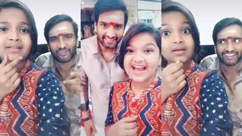 செல்ல மகள் மற்றும் மகனுடன் இன்றைய தினத்தை சிறப்பிக்கும் சந்தானம் 