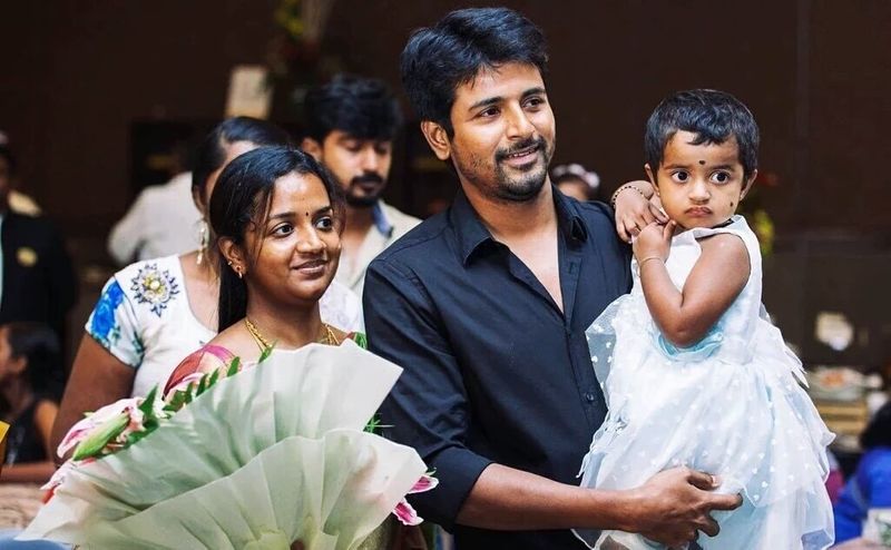 மகள் ஆராத்யாவுடன் தந்தையர் தினத்தை சிறப்பிக்கும் சிவகார்த்திகேயன் 