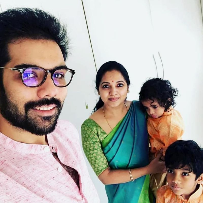 இரண்டு மகன்களுடன் தந்தையர் தினத்தை மேலும் சிறப்பாக்கும் சிபிராஜ் 
