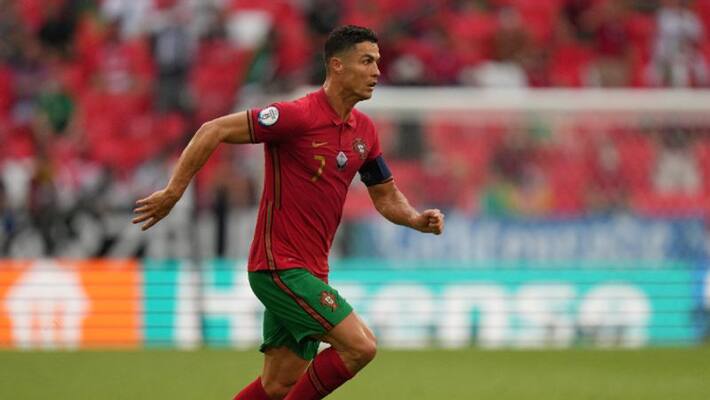UEFA Euro 2021 Watch Cristiano Ronaldo turned photographer UEFA Euro 2021 Watch Cristiano Ronaldo turned photographer