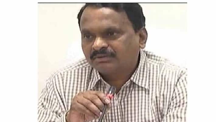 Siddipeta collector venkatram reddy touched kcrs feet lns Siddipeta collector venkatram reddy touched kcrs feet lns