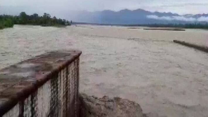 uttrakhand heavy rains causes disruption in state blocked highway bsm uttrakhand heavy rains causes disruption in state blocked highway bsm