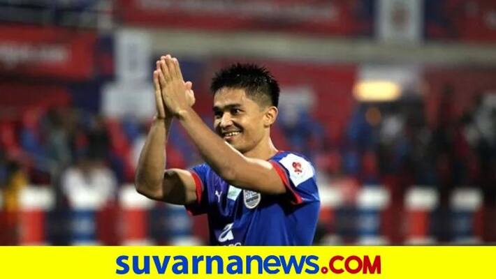 Indian Football Captain Sunil Chhetri signs Bengaluru FC extension until 2023 kvn Indian Football Captain Sunil Chhetri signs Bengaluru FC extension until 2023 kvn