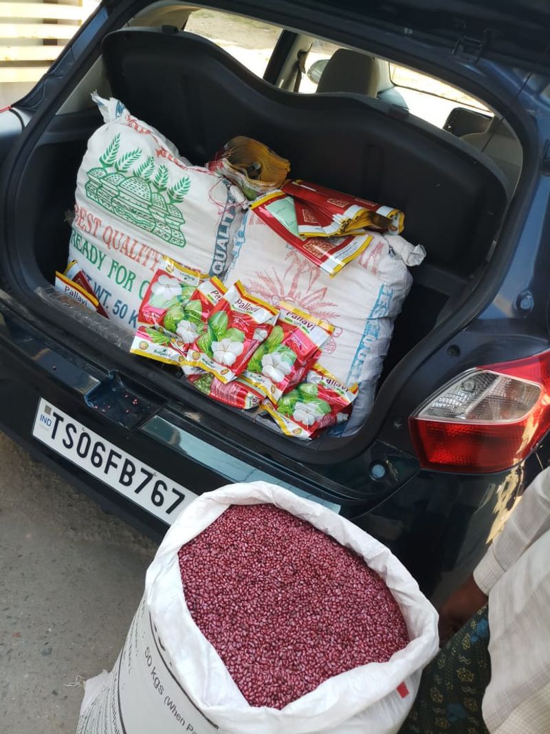 ಅಲ್ಲಿ ನಕಲಿ ಹತ್ತಿ ಬೀಜಗಳನ್ನು ವಶಪಡಿಸಿಕೊಂಡು ಕೊಡಂಗಲ್ ಪೊಲೀಸ್ ಠಾಣೆಯಲ್ಲಿ ಜೂನ್ 8 ರಂದು ದೂರು ದಾಖಲಿಸಿದ್ದಾರೆ. ಕೃಷಿ ಅಧಿಕಾರಿ ದೂರು ಆಧರಿಸಿ ಚಿನ್ನಬಾಲಪ್ಪನನ್ನು ವಿಚಾರಣೆಗೆ ಒಳಪಡಿಸಿದಾಗ, ಆತ ಅವುಗಳನ್ನು ಗುರುಮಠಕಲ್ ರಸಗೊಬ್ಬರ ಅಂಗಡಿಗಳಲ್ಲಿ ಪಡೆದುಕೊಂಡಿದ್ದೇನೆಂದು ತಿಳಿಸಿದ್ದಾನೆನ್ನಲಾಗಿದೆ.