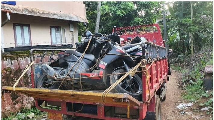 Lock down violation: Police seized 18 bike from Tourist place Lock down violation: Police seized 18 bike from Tourist place