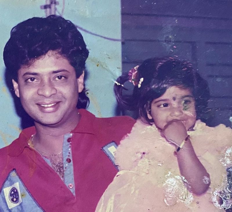 சிறிது காலமே என்றாலும்... அப்பாவுடன் உருக்கமான குழந்தை பருவ போட்டோவை பகிர்ந்த ஐஸ்வர்யா ராஜேஷ்