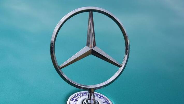 Mercedes Benz with more electric vehicles Mercedes Benz with more electric vehicles